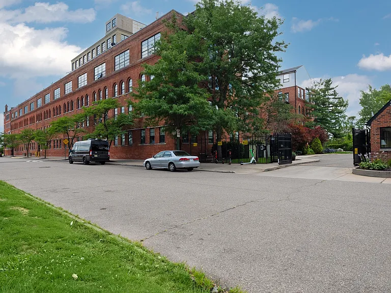 6533 E Jefferson Ave #224 — Photo 27
