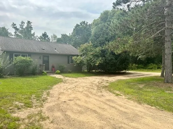 W5549 Buckhorn Dr, New Lisbon, WI 53950
