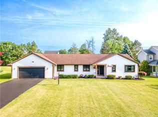 158 Anytrell Dr, Webster, NY 14580