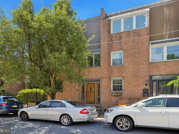 724 Rodman St, Philadelphia, PA 19147