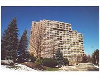 2nd image of 250 Hammond Pond Pkwy APT 913N