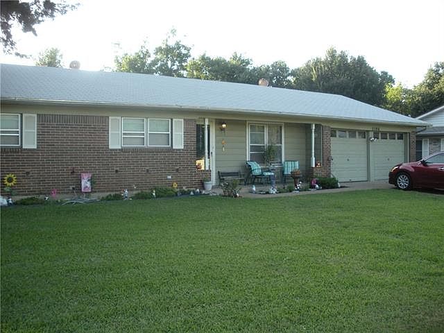 1st image of 2106 Elaine Ct
