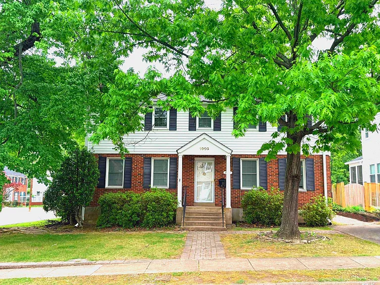 1005 N Lebanon St — Photo 1