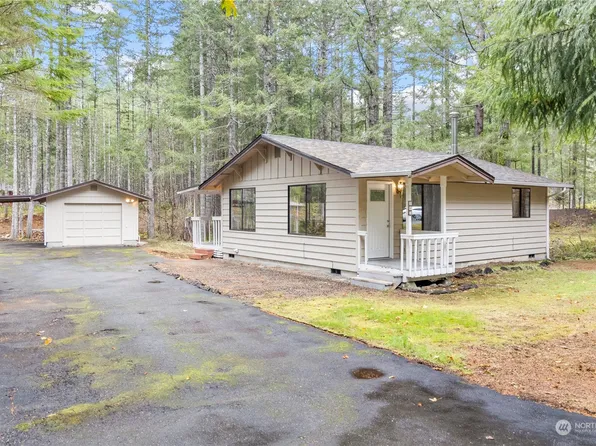 340 N Lake View Drive, Hoodsport, WA 98548