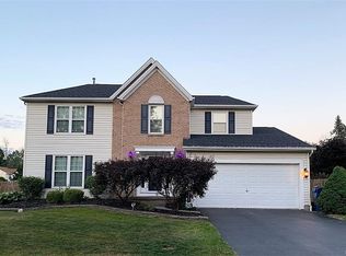 128 Hitching Post Ln, Amherst, NY 14228