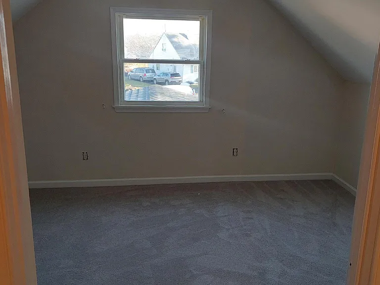 Chestnut St — Photo 11