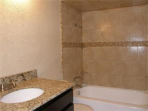 4th image of 1014 Eastwood Dr