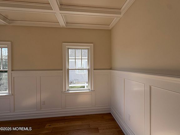 5th image of 179 Rumson Road