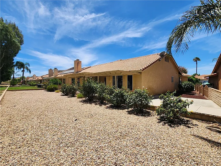 1850 Tamarack Ln — Photo 11