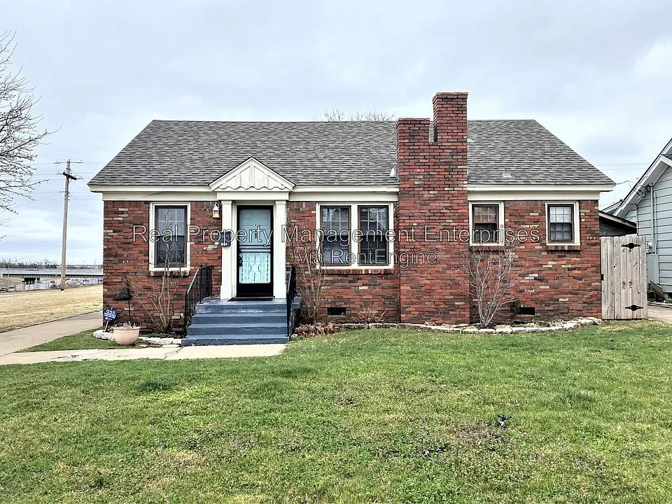 3508 NW 18th St