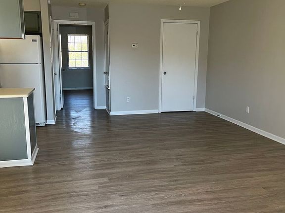 3rd image of 405 Lumpkin Ave #10867444