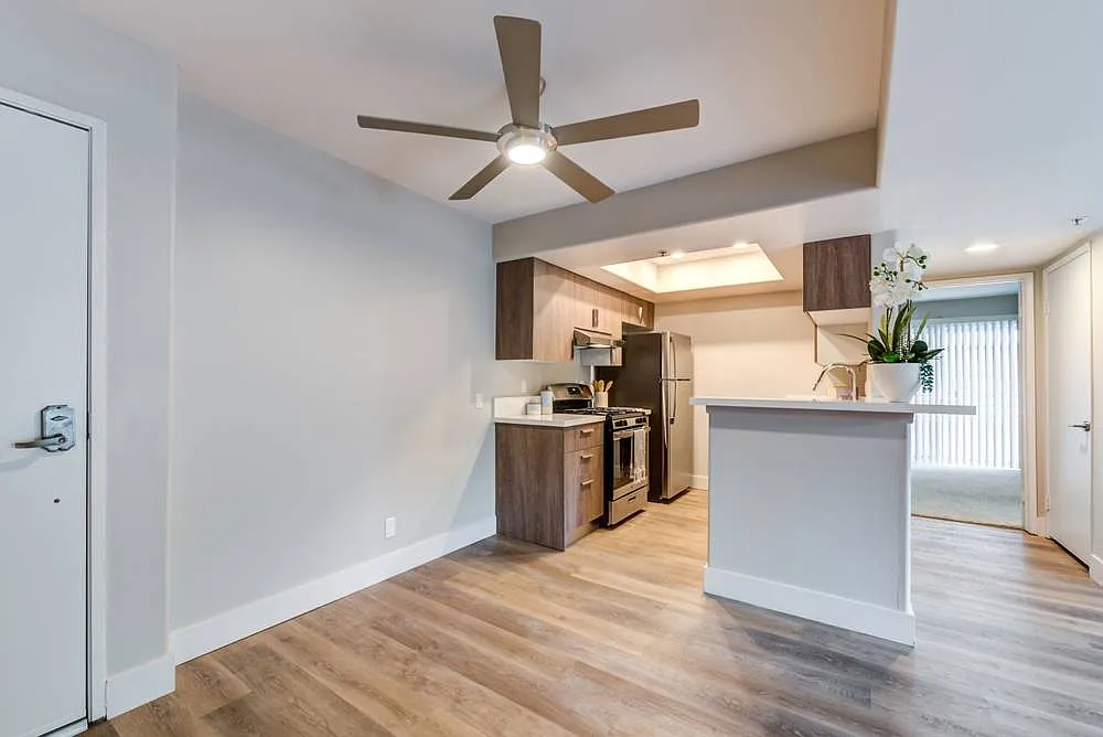 2 bed, 1129 sqft, $2,875 — Photo 3