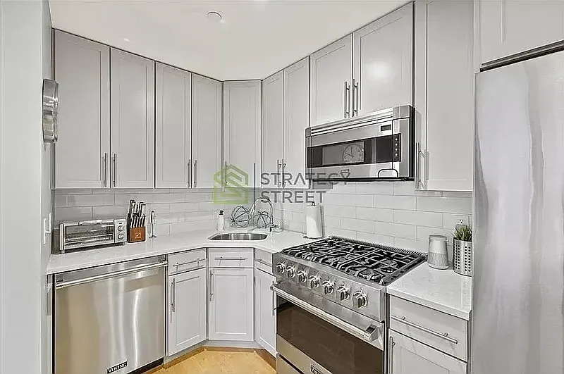 2 bed, 1145 sqft, $3,400 — Photo 2
