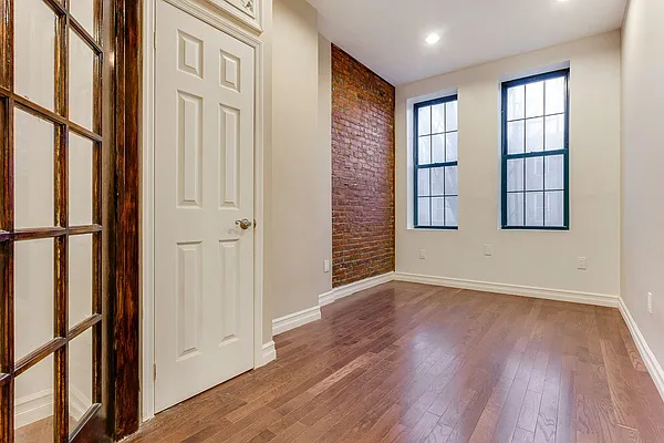 Rented by Hagstrom Management Inc | media 4