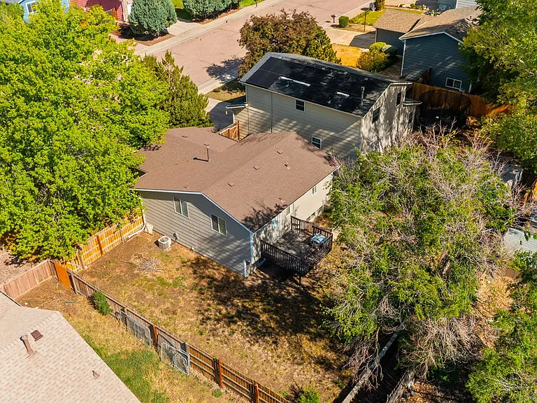580 Upton Dr — Photo 22