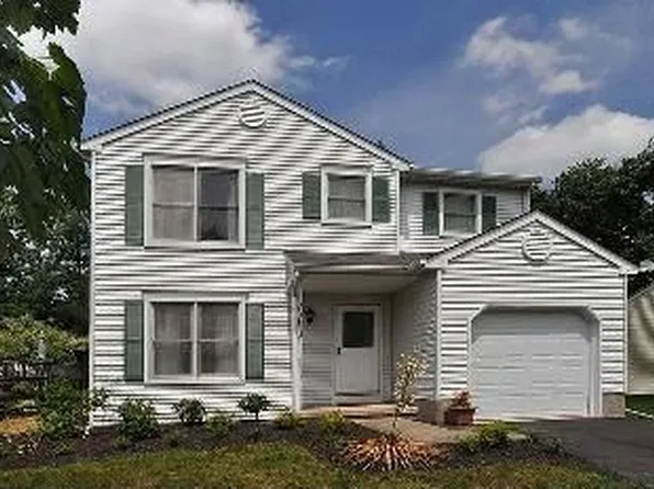 120 Fox Hunt Dr, Souderton, PA 18964