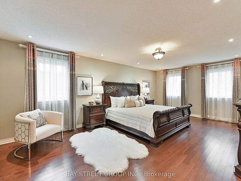 28 Delhi Cres — Photo 17