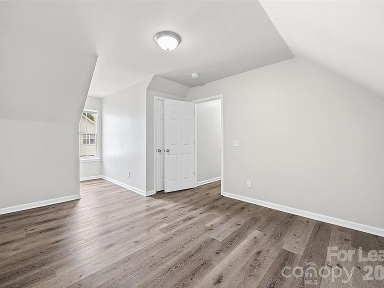 5194 Brooktree Dr — Photo 20