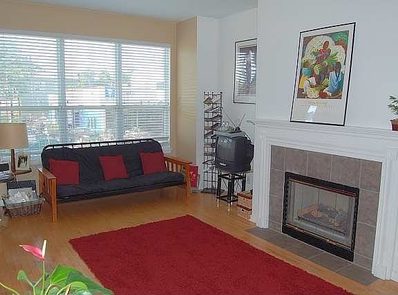 3rd image of 3462 W Belmont Ave #P
