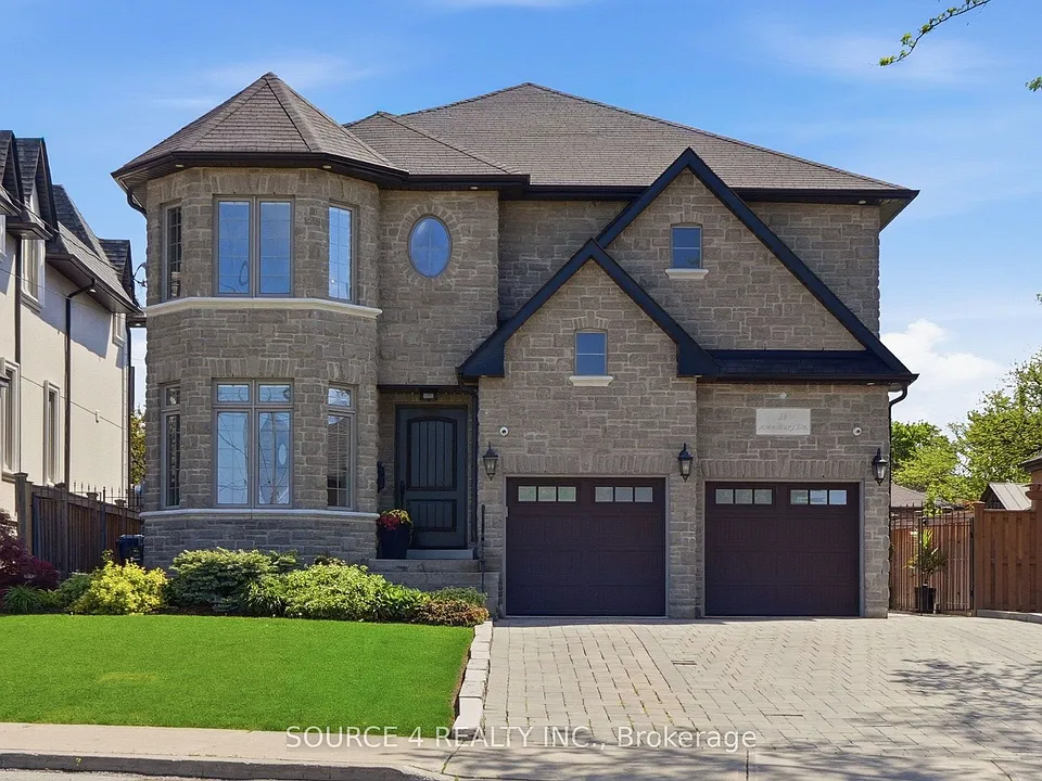 39 Amesbury Dr