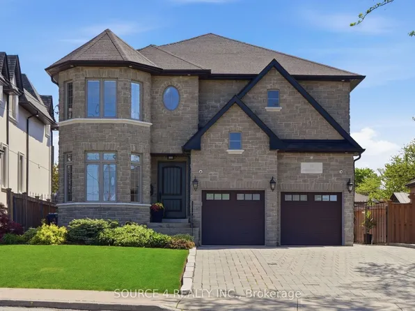 39 Amesbury Dr, Toronto, ON M6M 4H5