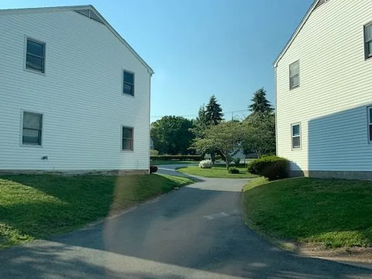 1739-1749 Boston Post Rd — Photo 4