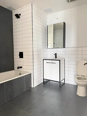 Bathroom, photo 2