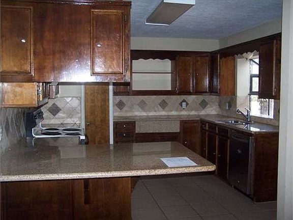 4th image of 1116 Castille Ct