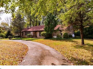 2 Cedarwood Ln, Chadds Ford, PA 19317