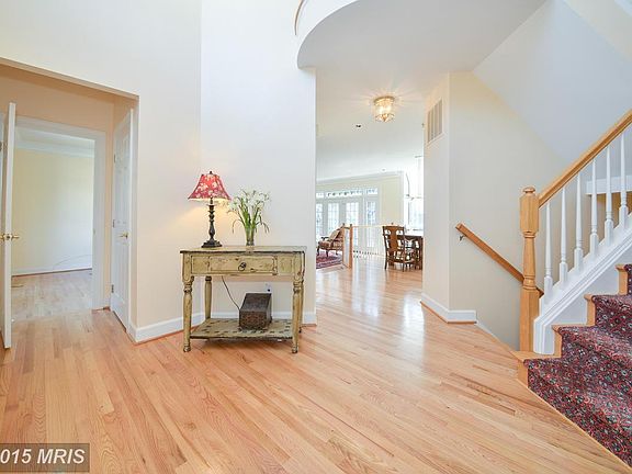 3rd image of 410 N Lombardy St