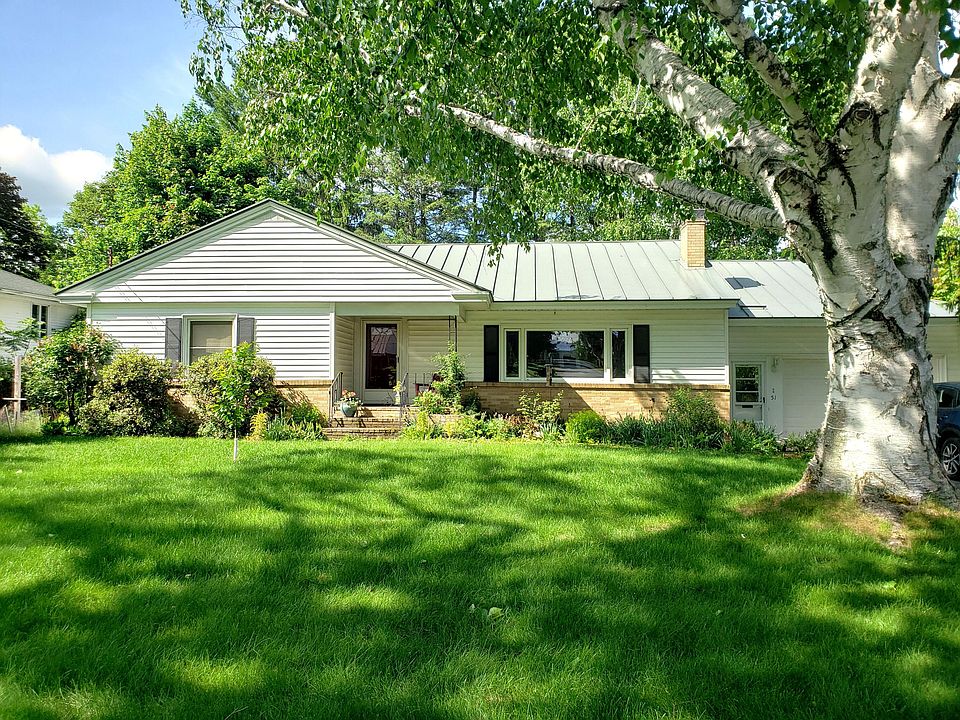 1st image of 51 Mayflower Hill Drive