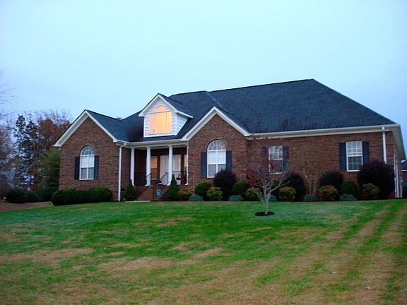 2nd image of 2996 Weatherfield Dr