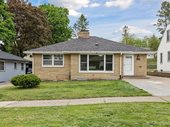 2233 3rd St E, Saint Paul, MN 55119