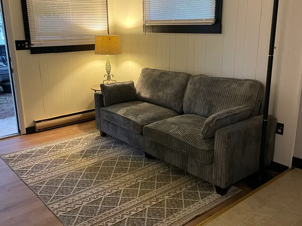 6 S 2nd St #3, Dillsburg, PA 17019