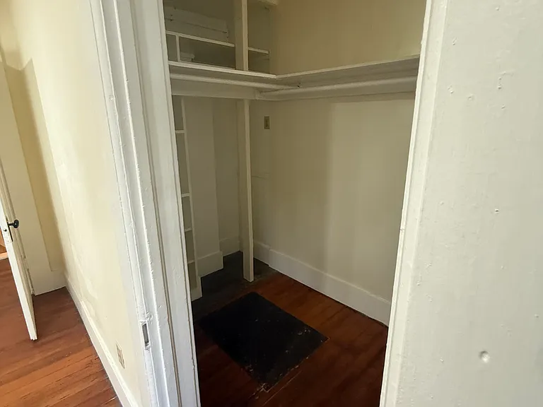 5254 Claremont Ave — Photo 9