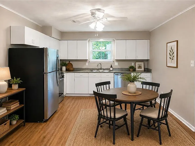 512 N Howard Ave — Photo 5