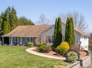 16 Carol Anns Way, Saugerties, NY 12477