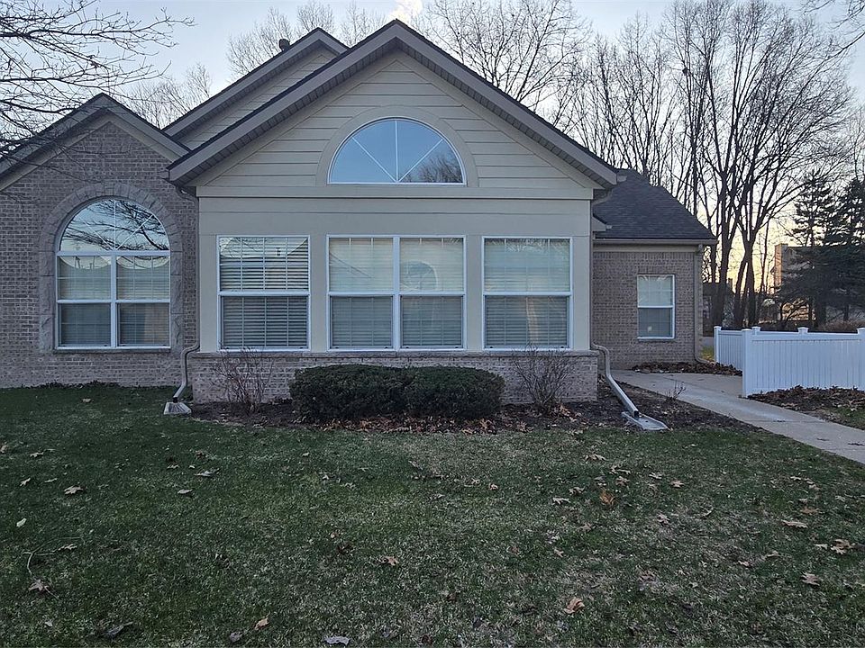 1st image of 36218 Abbey Dr