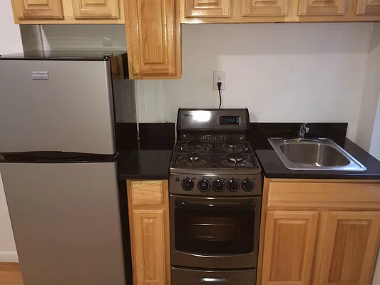 Rented by Keller Williams NYC | media 20