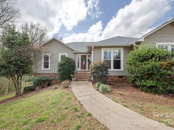 124 Muirfield Dr, Kings Mountain, NC 28086