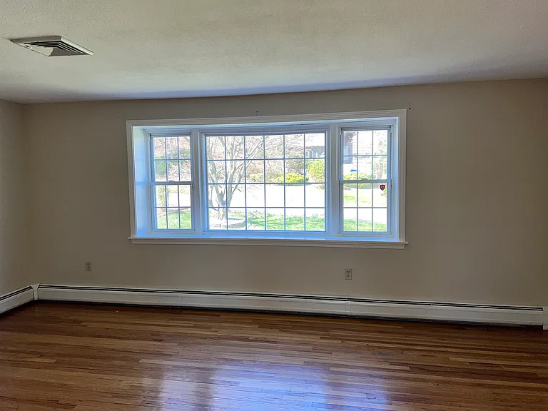 98 Kirkwood Rd — Photo 7