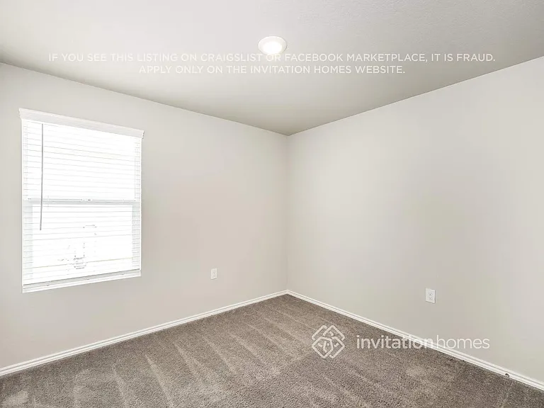 13427 Ashworth Blvd — Photo 10