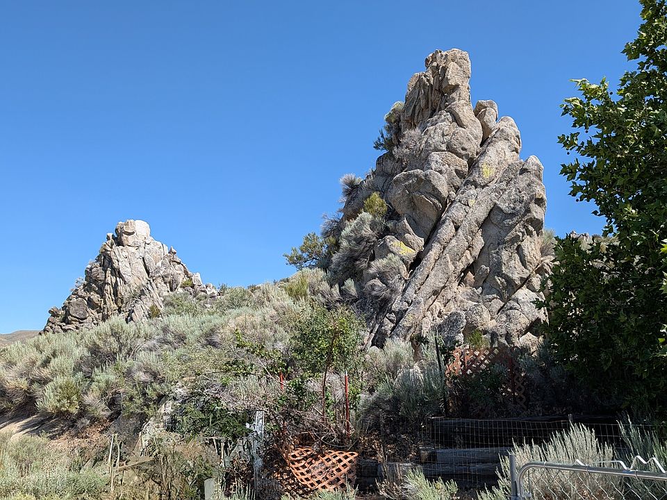 BEUTIFUL ROCK FORMATIONS