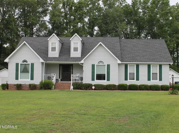 352 Stewart Circle, Whiteville, NC 28472