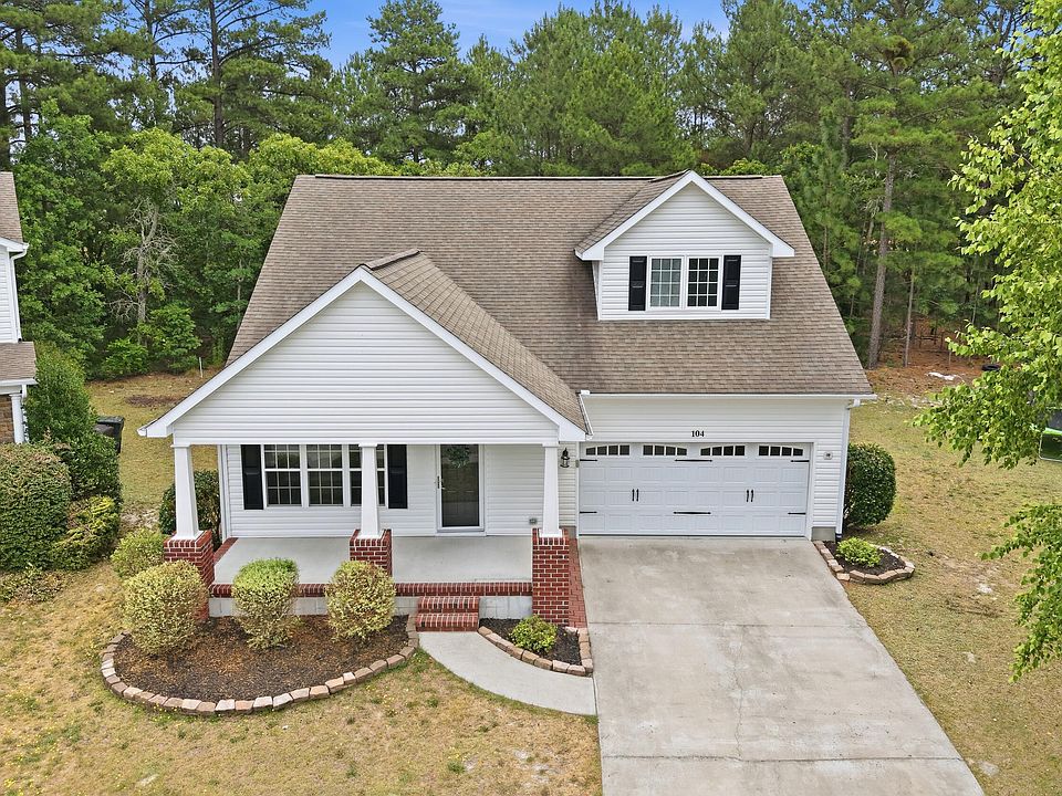 1st image of 104 Lightwater Court