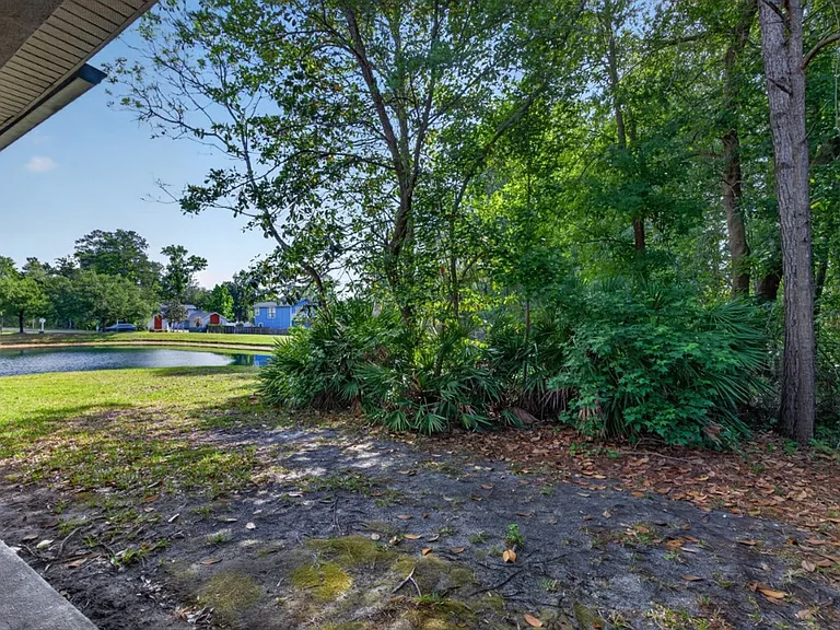 6377 Island Forest Dr #D — Photo 25