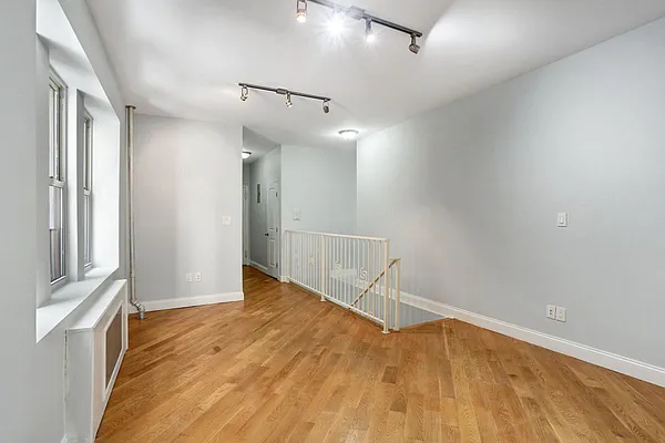 Rented by Your Vanity Realty | media 7