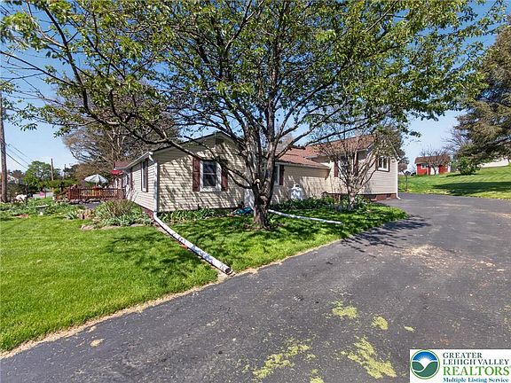 2nd image of 8275 Mertztown Rd