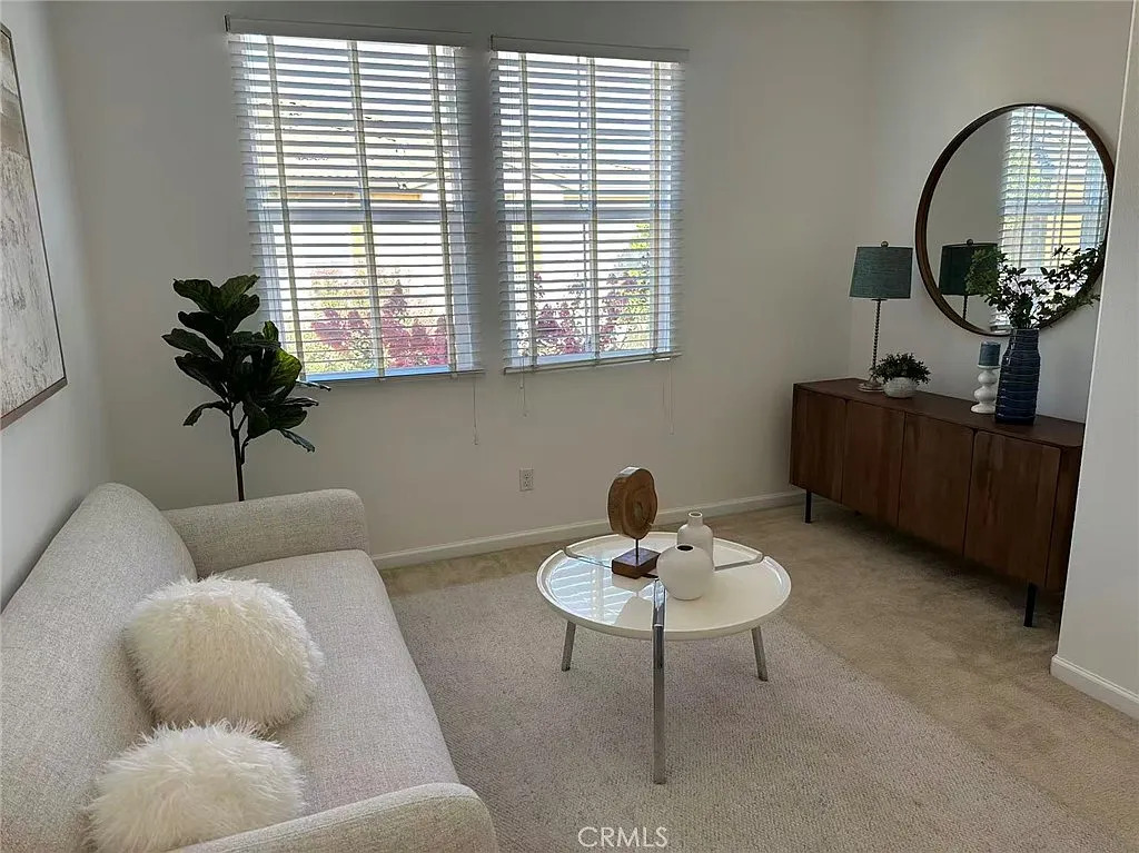 3 bed, 2.5 bath, 1749 sqft, $3,390 — Photo 4