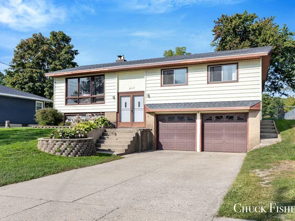 2717 Valley Ave NW, Grand Rapids, MI 49544